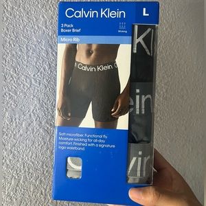 Calvin Klein Men’s 3 pack of Micro Rib Boxer Briefs size L